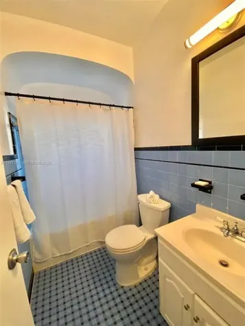 1872 SW 9th Street Miami FL 33135