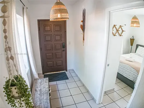 1872 SW 9th Street Miami FL 33135