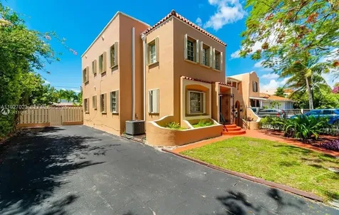1872 SW 9th Street Miami FL 33135