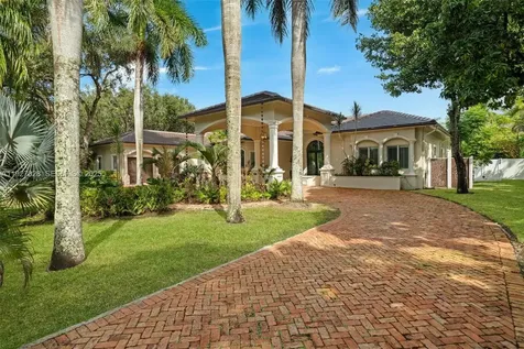 6890 SW 94th Street Pinecrest FL 33156