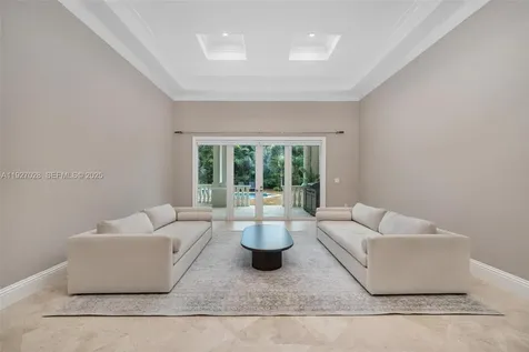 6890 SW 94th Street Pinecrest FL 33156