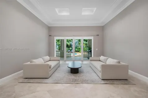 6890 SW 94th Street Pinecrest FL 33156