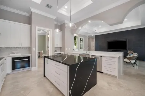 6890 SW 94th Street Pinecrest FL 33156