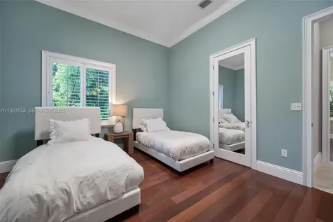 6890 SW 94th Street Pinecrest FL 33156