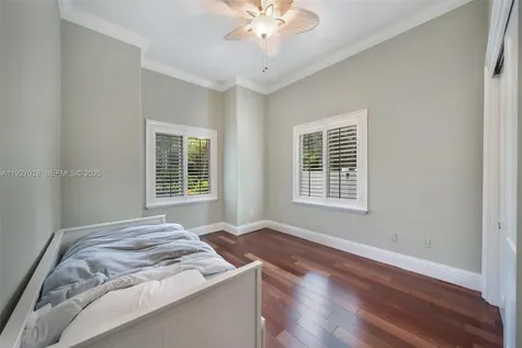 6890 SW 94th Street Pinecrest FL 33156