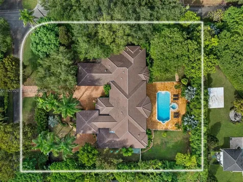 6890 SW 94th Street Pinecrest FL 33156
