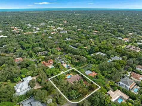 6890 SW 94th Street Pinecrest FL 33156