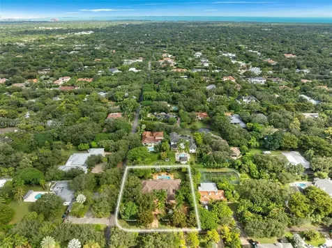 6890 SW 94th Street Pinecrest FL 33156