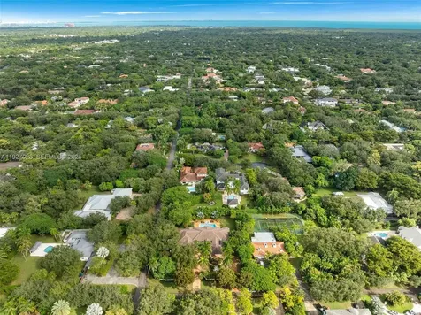 6890 SW 94th Street Pinecrest FL 33156