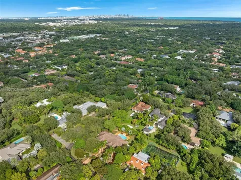 6890 SW 94th Street Pinecrest FL 33156