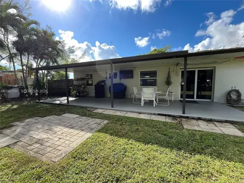 10011 SW 162nd Street Miami FL 33157