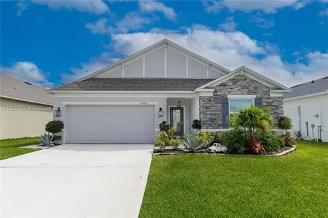 10609 SW Vasari Way Port Saint Lucie FL 34987