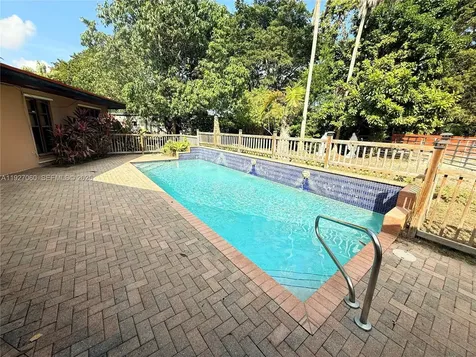 5877 SW 123rd Avenue Miami FL 33183