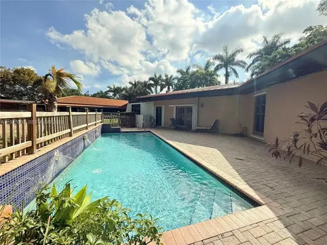 5877 SW 123rd Avenue Miami FL 33183