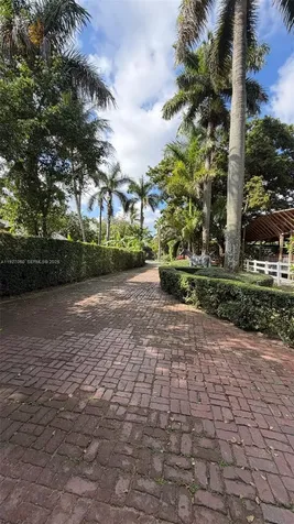 5877 SW 123rd Avenue Miami FL 33183
