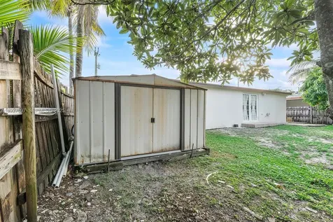5511 SW 36th Court Davie FL 33314