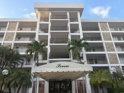 2801 N Palm Aire Drive Pompano Beach FL 33069