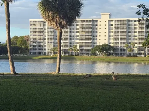 2801 N Palm Aire Drive Pompano Beach FL 33069