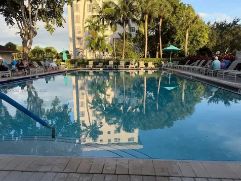 2801 N Palm Aire Drive Pompano Beach FL 33069