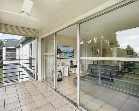 8320 Sands Point Boulevard Tamarac FL 33321