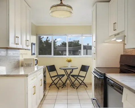 8320 Sands Point Boulevard Tamarac FL 33321