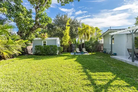 475 NW 42nd Street Miami FL 33127