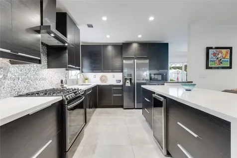 475 NW 42nd Street Miami FL 33127