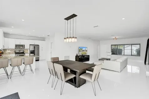 1102 Meadowlark Avenue Miami Springs FL 33166