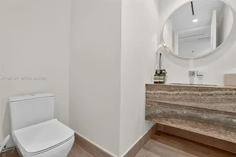 5775 Collins Avenue Miami Beach FL 33140