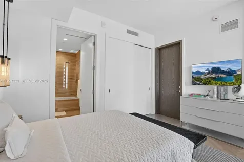 5775 Collins Avenue Miami Beach FL 33140