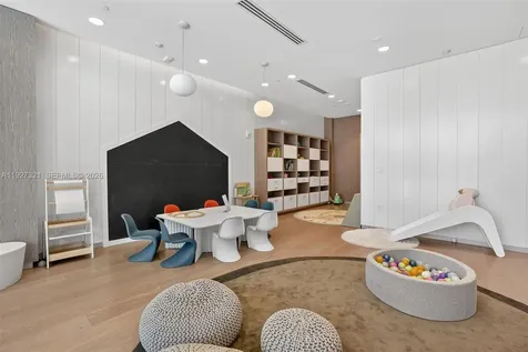 5775 Collins Avenue Miami Beach FL 33140