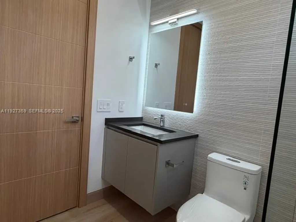 1729 NE 16th Terrace Fort Lauderdale FL 33305