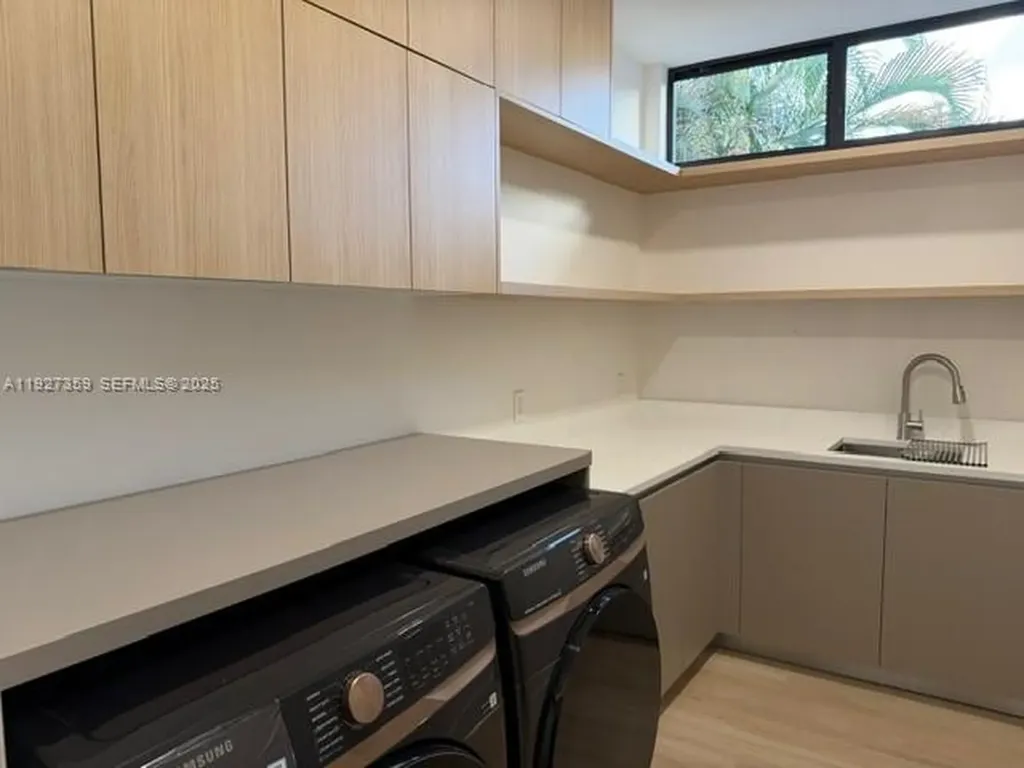 1729 NE 16th Terrace Fort Lauderdale FL 33305