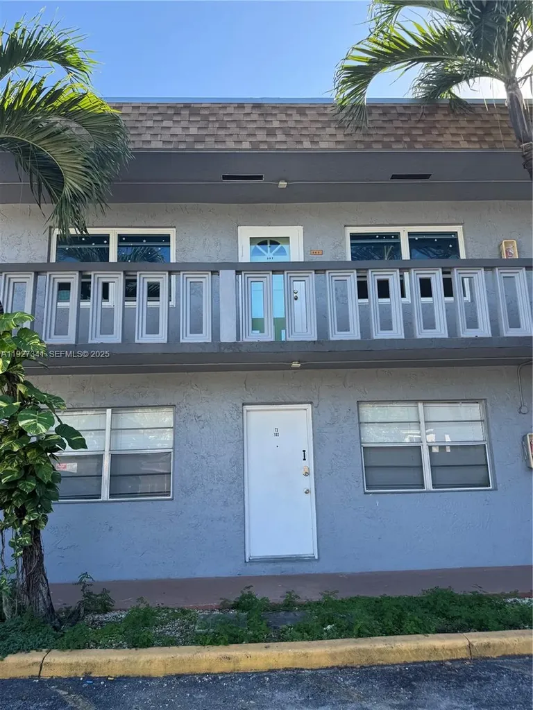 4717 SW 33rd Avenue Dania Beach FL 33312