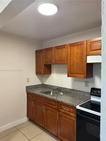 4717 SW 33rd Avenue Dania Beach FL 33312