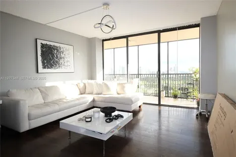20379 W Country Club Drive Aventura FL 33180