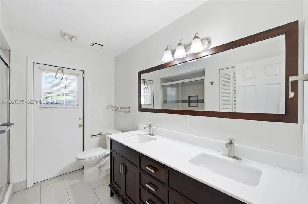 5197 NW 58th Terrace Coral Springs FL 33067