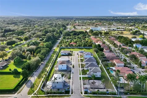 13023 Davie Oaks Drive Davie FL 33325