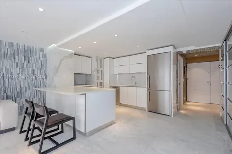 6423 Collins Avenue Miami Beach FL 33141