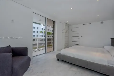 6423 Collins Avenue Miami Beach FL 33141