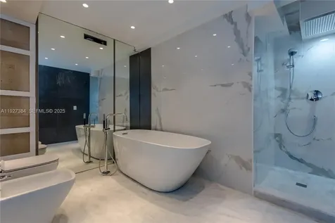 6423 Collins Avenue Miami Beach FL 33141