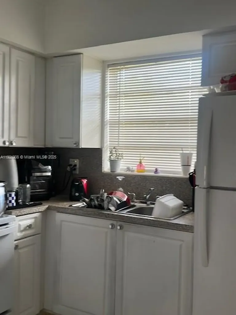 1370 NE 119th Street Miami FL 33161