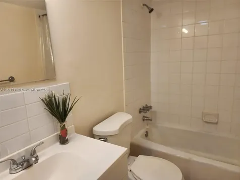 241 SE 9th Avenue Pompano Beach FL 33060