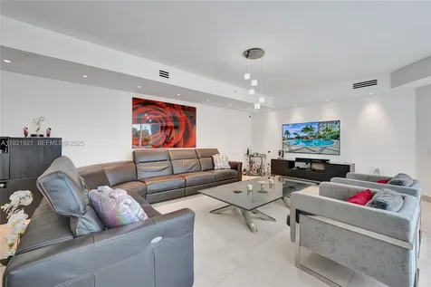21200 Point Place Aventura FL 33180