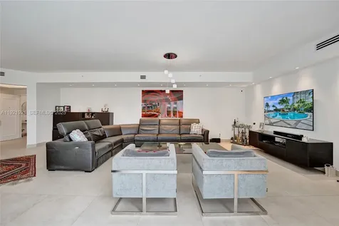 21200 Point Place Aventura FL 33180