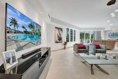 21200 Point Place Aventura FL 33180