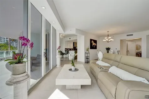 21200 Point Place Aventura FL 33180
