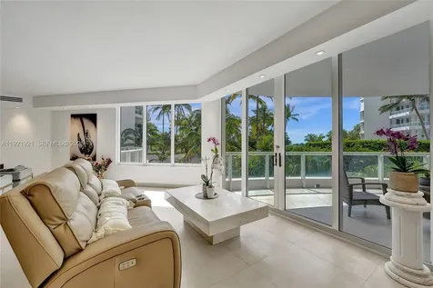 21200 Point Place Aventura FL 33180