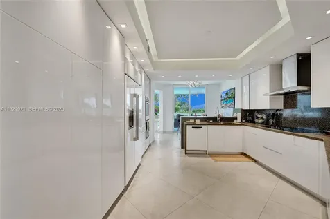 21200 Point Place Aventura FL 33180