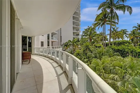 21200 Point Place Aventura FL 33180